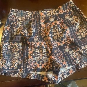 floral shorts